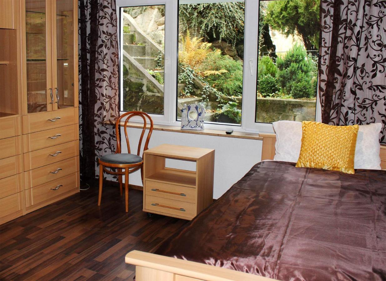 Apartments Zum Henker เควดลินบวร์ก ภายนอก รูปภาพ