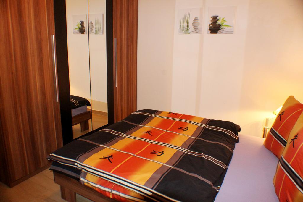 Apartments Zum Henker เควดลินบวร์ก ภายนอก รูปภาพ