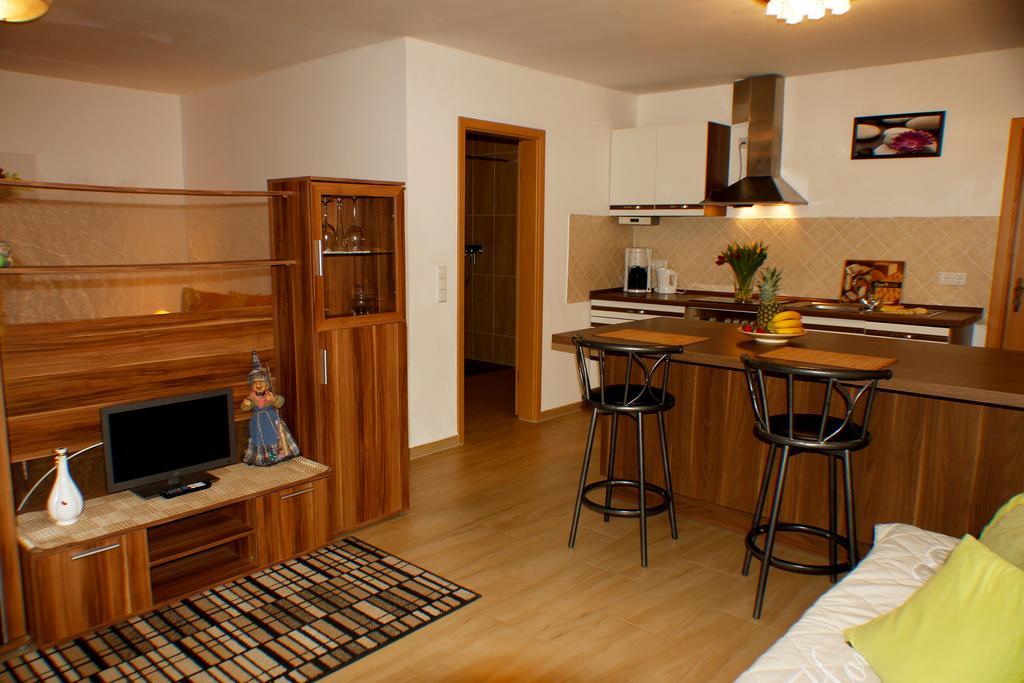Apartments Zum Henker เควดลินบวร์ก ภายนอก รูปภาพ