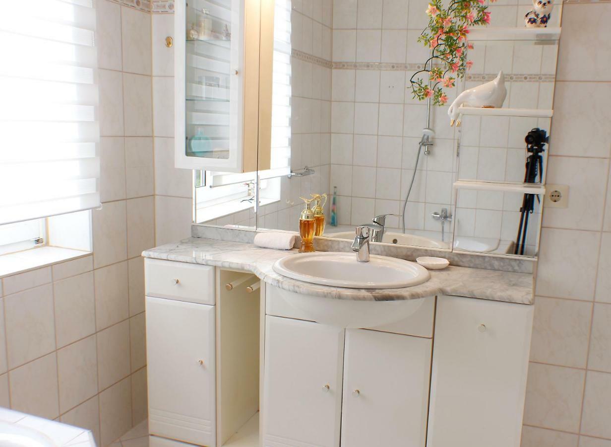 Apartments Zum Henker เควดลินบวร์ก ภายนอก รูปภาพ
