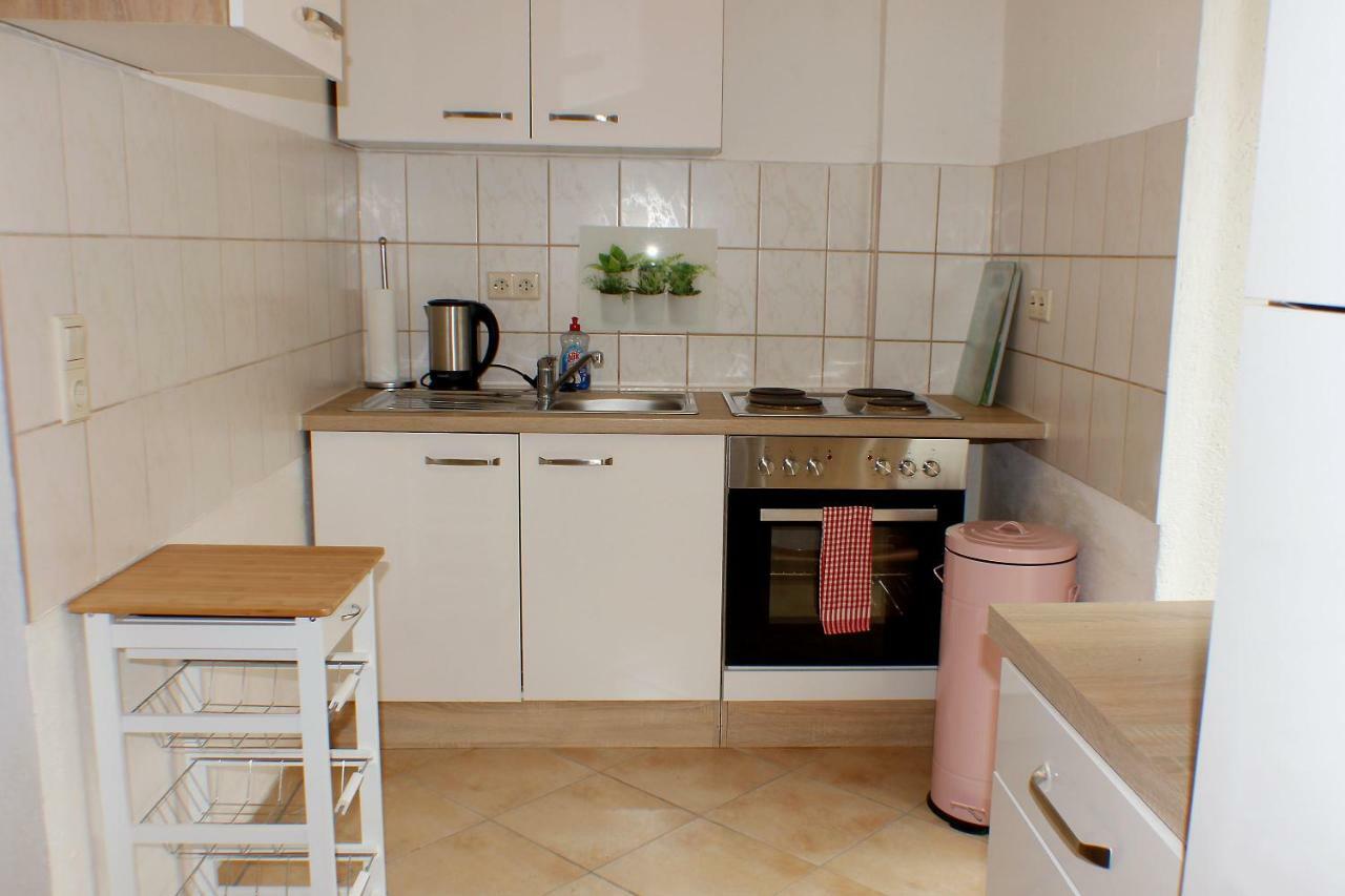Apartments Zum Henker เควดลินบวร์ก ภายนอก รูปภาพ
